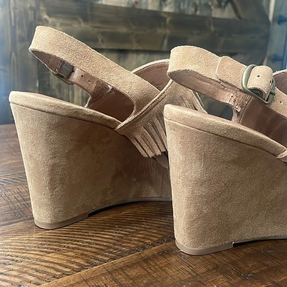 LUCKY BRAND Jeena Fringe Suede Wedges - Picture 7 of 16